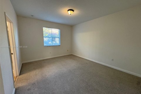 Touwnhouse à vendre à Miami, Floride: 3 chambres, 161.93 m2 № 2010227 - photo 11