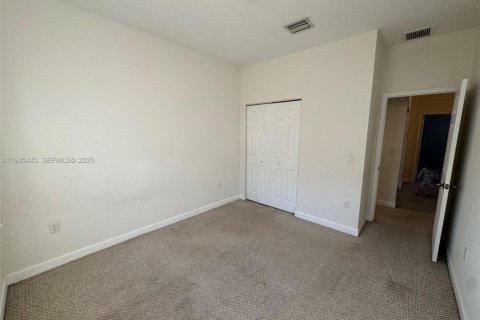 Touwnhouse à vendre à Miami, Floride: 3 chambres, 161.93 m2 № 2010227 - photo 18