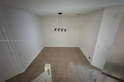 Touwnhouse à vendre à Miami, Floride: 3 chambres, 161.93 m2 № 2010227 - photo 20