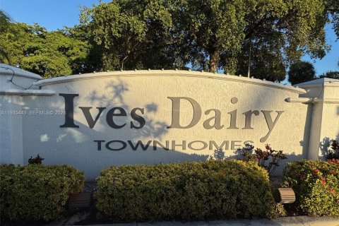 Touwnhouse à vendre à Miami, Floride: 3 chambres, 161.93 m2 № 2010227 - photo 28