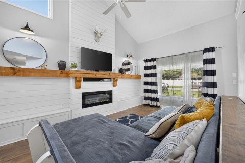 Villa ou maison à vendre à Orlando, Floride: 3 chambres, 151.8 m2 № 2430344 - photo 8