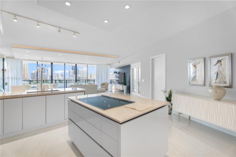 Купить кондоминиум в Авентура, Флорида 2 спальни, 228.73м2, № 1692886 - фото 14