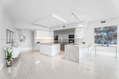 Купить кондоминиум в Авентура, Флорида 2 спальни, 228.73м2, № 1692886 - фото 11