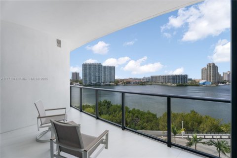 Купить кондоминиум в Авентура, Флорида 2 спальни, 228.73м2, № 1692886 - фото 24