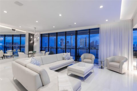 Купить кондоминиум в Авентура, Флорида 2 спальни, 228.73м2, № 1692886 - фото 30
