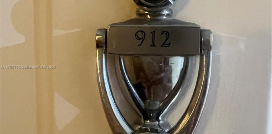 Condo à Miami, Floride, 1 chambre № 1712546