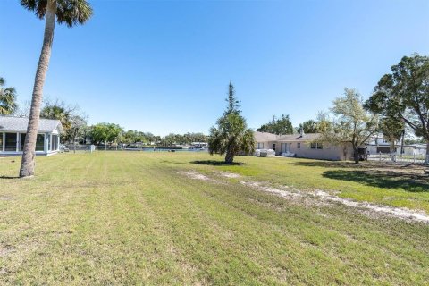 Land in New Port Richey, Florida № 1592713 - photo 11