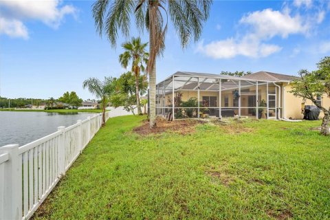 House in Land O' Lakes, Florida 4 bedrooms, 229.47 sq.m. № 1823031 - photo 25