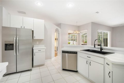 House in Land O' Lakes, Florida 4 bedrooms, 229.47 sq.m. № 1823031 - photo 13