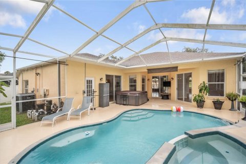 House in Land O' Lakes, Florida 4 bedrooms, 229.47 sq.m. № 1823031 - photo 23