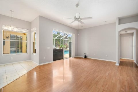 House in Land O' Lakes, Florida 4 bedrooms, 229.47 sq.m. № 1823031 - photo 9