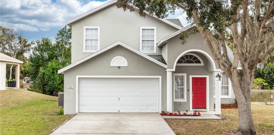 House in Eustis, Florida 4 bedrooms, 173.08 sq.m. № 1566161