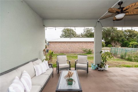 House in Eustis, Florida 4 bedrooms, 173.08 sq.m. № 1566161 - photo 30