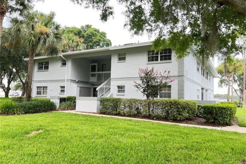 Condo in Ocala, Florida, 2 bedrooms № 2199728 - photo 2