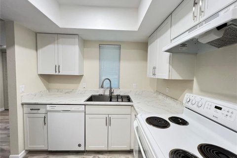 Condo in Ocala, Florida, 2 bedrooms № 2199728 - photo 11