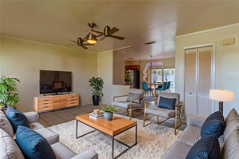 Casa en venta en Deltona, Florida, 2 dormitorios, 97.92 m2 № 1885483 - foto 2