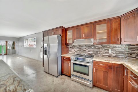 Купить таунхаус в Норт-Майами, Флорида 2 спальни, 143.81м2, № 2056111 - фото 5