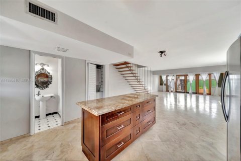 Купить таунхаус в Норт-Майами, Флорида 2 спальни, 143.81м2, № 2056111 - фото 6