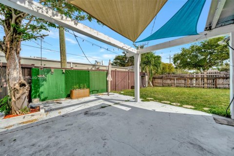 Купить таунхаус в Норт-Майами, Флорида 2 спальни, 143.81м2, № 2056111 - фото 29