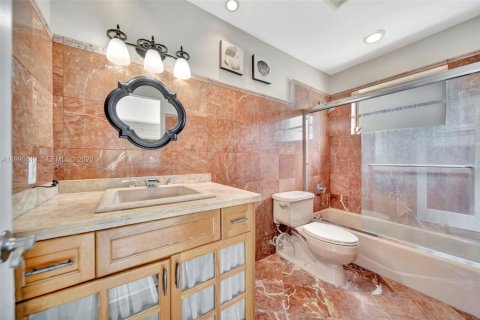 Купить таунхаус в Норт-Майами, Флорида 2 спальни, 143.81м2, № 2056111 - фото 26