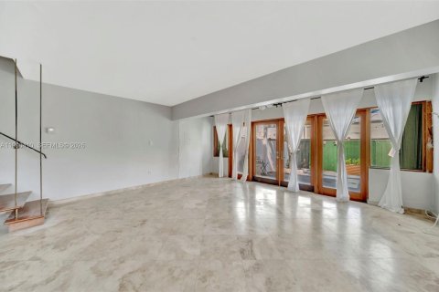 Купить таунхаус в Норт-Майами, Флорида 2 спальни, 143.81м2, № 2056111 - фото 12