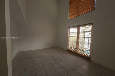 Townhouse in Miami, Florida 3 bedrooms, 123.56 sq.m. № 2075043 - photo 7