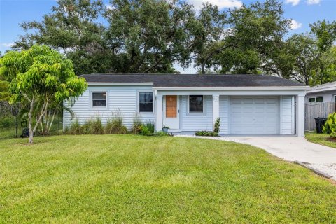 Casa en venta en Gulfport, Florida, 2 dormitorios, 95.5 m2 № 1910128 - foto 1