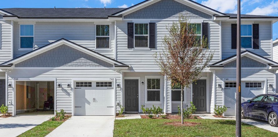 House in Jacksonville, Florida 4 bedrooms, 141.49 sq.m. № 857495