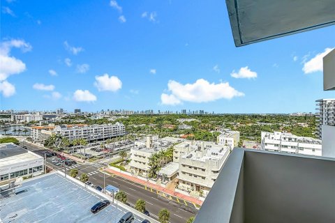 Condominio en venta en Miami Beach, Florida, 1 dormitorio, 74.04 m2 № 1939702 - foto 30