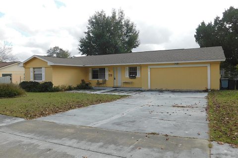 House in Ocala, Florida 2 bedrooms, 104.14 sq.m. № 2151319