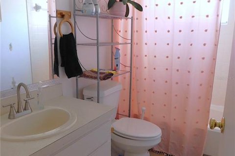 House in Ocala, Florida 2 bedrooms, 104.14 sq.m. № 2151319 - photo 17