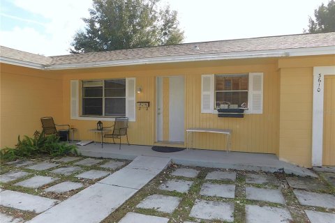 House in Ocala, Florida 2 bedrooms, 104.14 sq.m. № 2151319 - photo 7