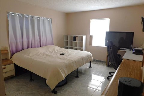 House in Ocala, Florida 2 bedrooms, 104.14 sq.m. № 2151319 - photo 15
