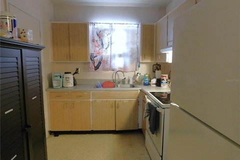 House in Ocala, Florida 2 bedrooms, 104.14 sq.m. № 2151319 - photo 12