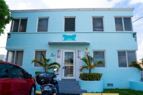 Купить коммерческую недвижимость в Майами, Флорида № 1966469 - фото 2