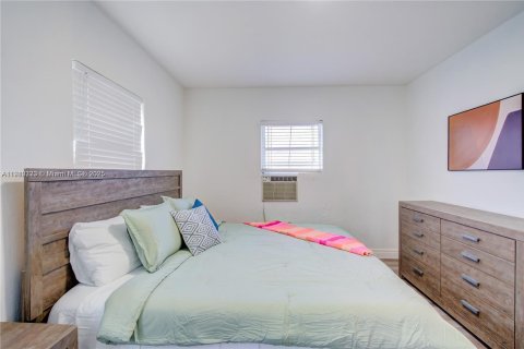 Купить коммерческую недвижимость в Майами, Флорида № 1966469 - фото 15