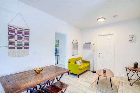 Купить коммерческую недвижимость в Майами, Флорида № 1966469 - фото 28