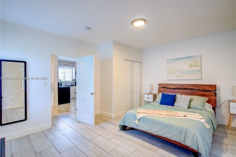 Купить коммерческую недвижимость в Майами, Флорида № 1966469 - фото 19