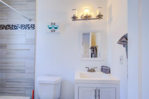 Купить коммерческую недвижимость в Майами, Флорида № 1966469 - фото 29