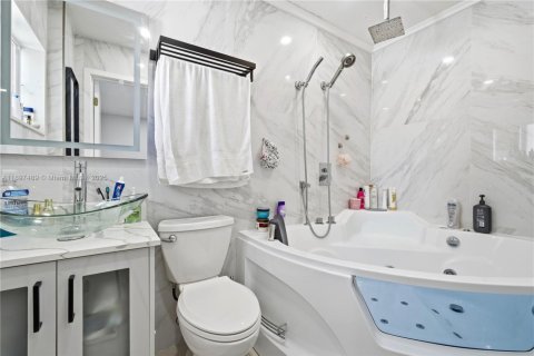 Townhouse in Miami, Florida 3 bedrooms, 90.12 sq.m. № 1953054 - photo 19