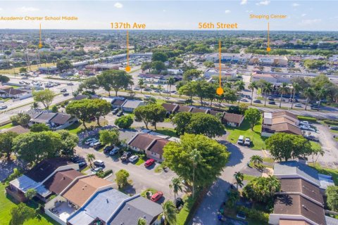 Townhouse in Miami, Florida 3 bedrooms, 90.12 sq.m. № 1953054 - photo 29