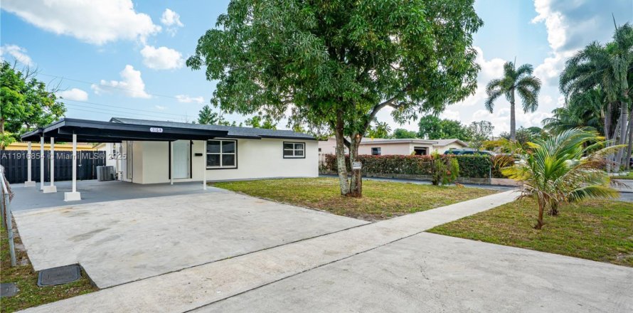 Casa en Lauderhill, Florida 3 dormitorios, 123.1 m2 № 1975646