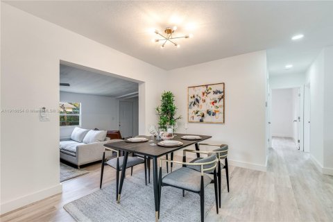 Casa en venta en Lauderhill, Florida, 3 dormitorios, 123.1 m2 № 1975646 - foto 9