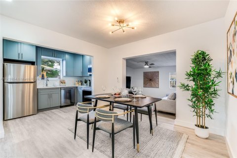 Casa en venta en Lauderhill, Florida, 3 dormitorios, 123.1 m2 № 1975646 - foto 7