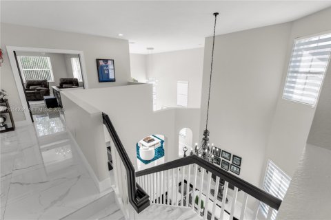 Villa ou maison à louer à Homestead, Floride: 5 chambres, 253.25 m2 № 2076401 - photo 27