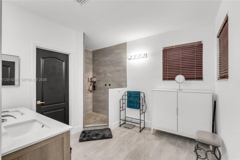 Villa ou maison à louer à Homestead, Floride: 5 chambres, 253.25 m2 № 2076401 - photo 15