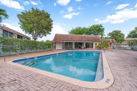 Condominio en venta en Davie, Florida, 2 dormitorios, 92.9 m2 № 2243448 - foto 17