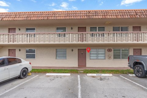 Condominio en Davie, Florida, 2 dormitorios  № 2243448