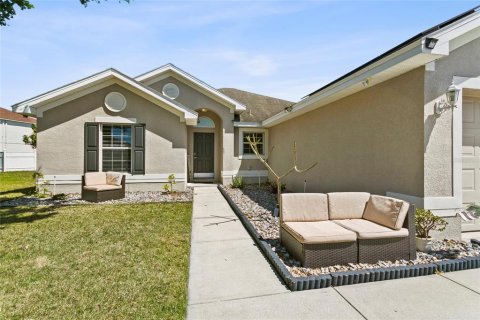Villa ou maison à vendre à Kissimmee, Floride: 4 chambres, 174.84 m2 № 1590436 - photo 5