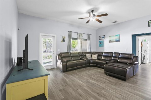Villa ou maison à vendre à Kissimmee, Floride: 4 chambres, 174.84 m2 № 1590436 - photo 9